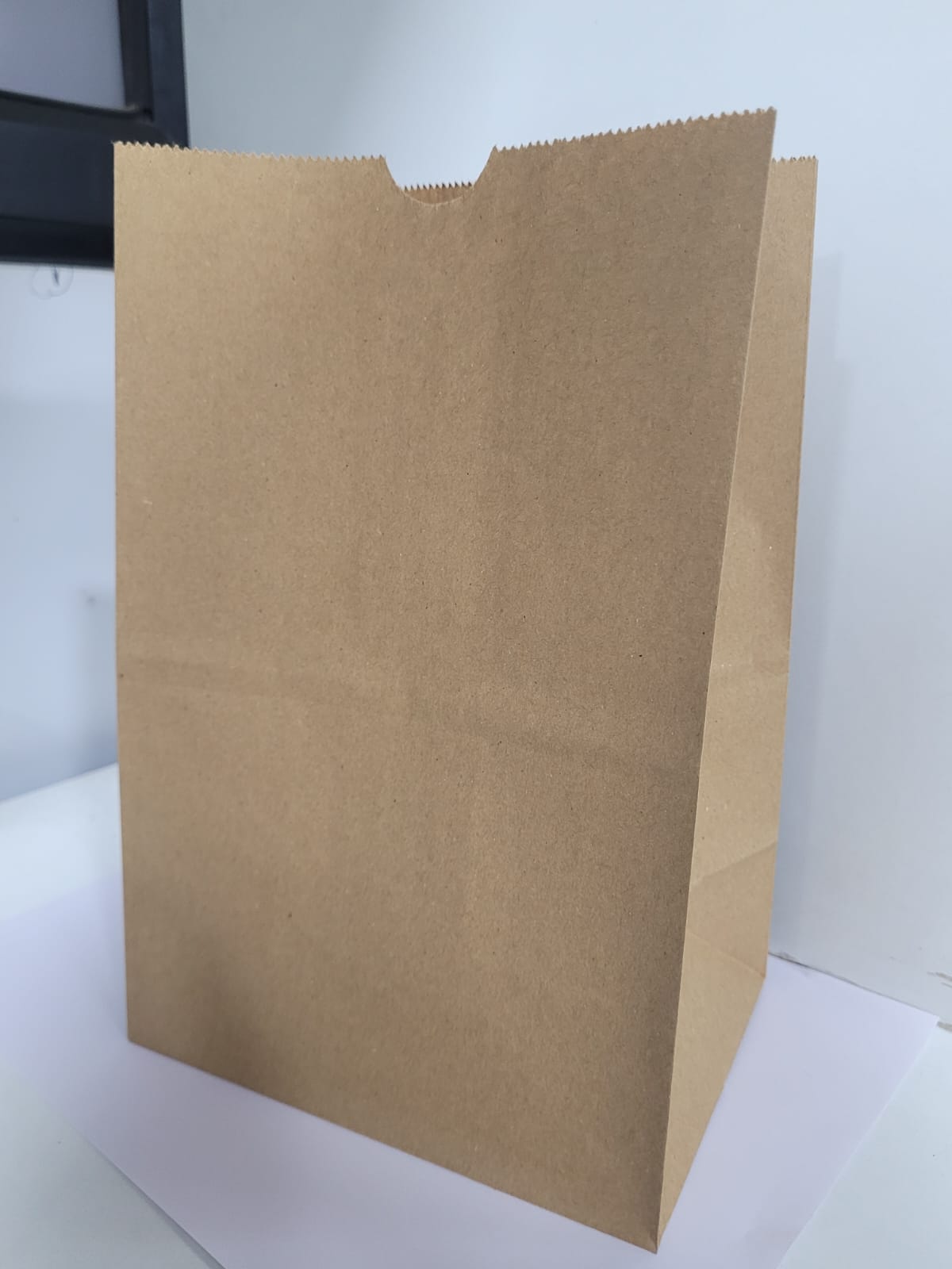 SOS #R2 BRK 80 GSM MF (180 x 125 x 270 mm) – Plain
